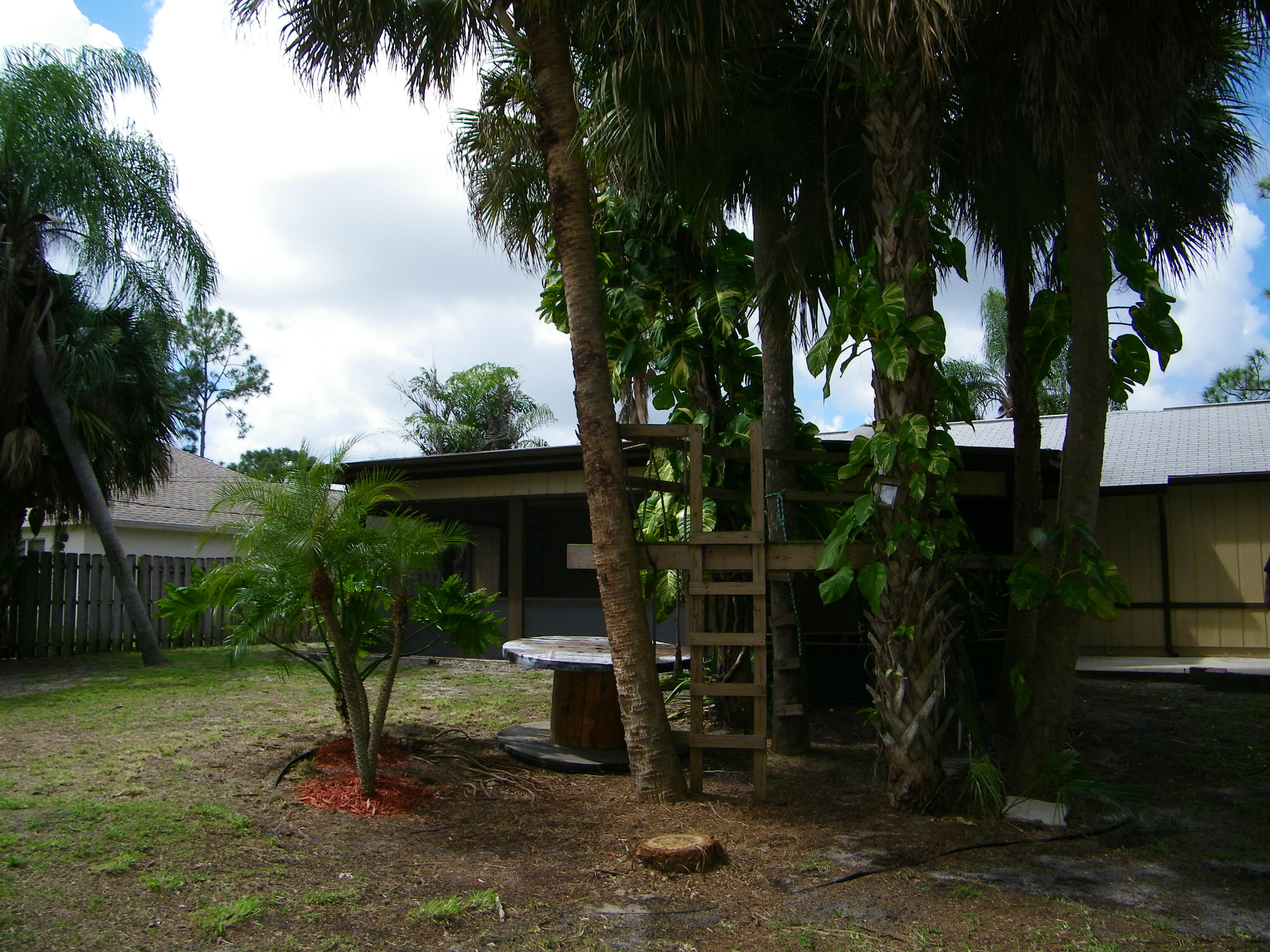 922 Southwest Commonwealth Road Port St. Lucie, FL 34953 - Photo 14 of 14 Yard