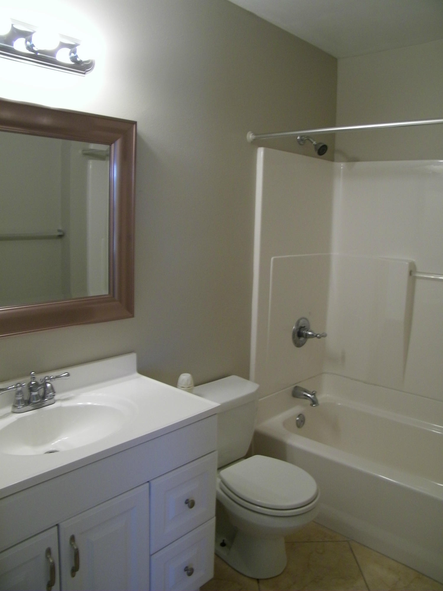 922 Southwest Commonwealth Road Port St. Lucie, FL 34953 - Photo 10 of 14 Master bath