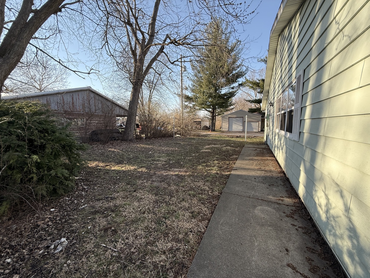 301 South Walnut Street Clinton, IL 61727 - Photo 27 of 27