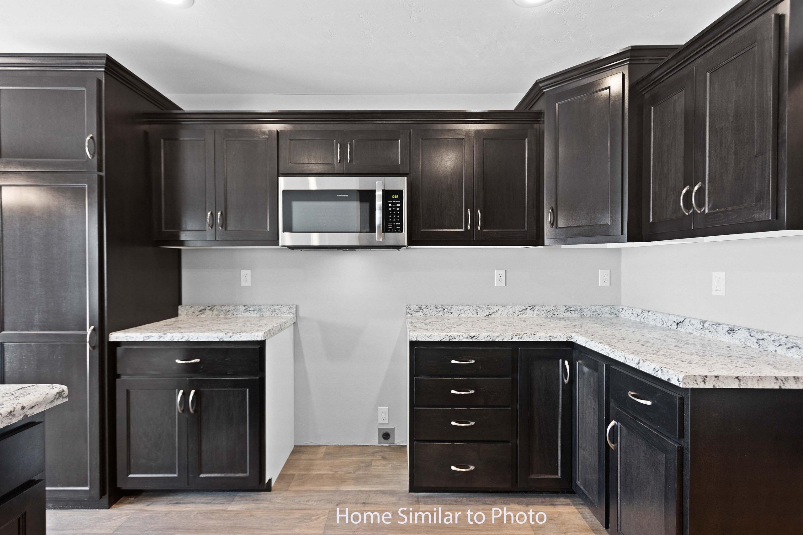 1929 Huffcutt Lane Waupaca, WI 54981 - Photo 13 of 26