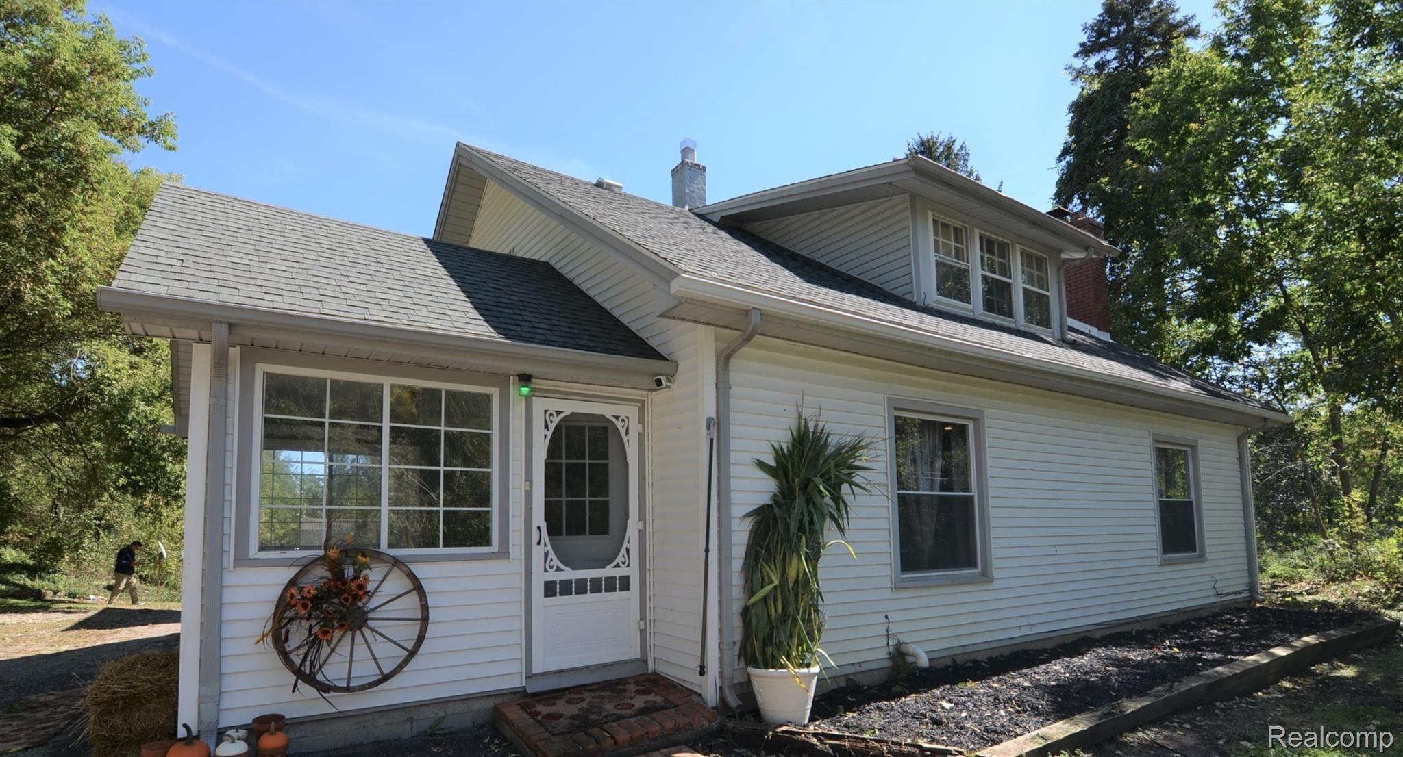 7300 Holcomb Road Clarkston, MI 48346 - Photo 1 of 17 Gallery Image 1