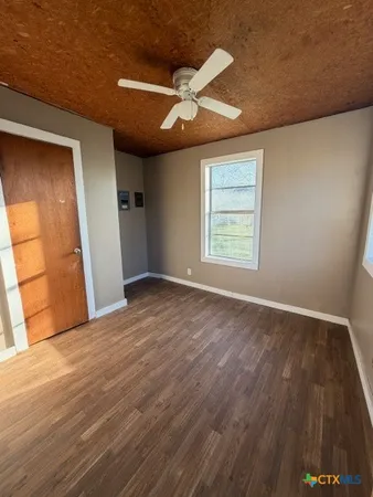 $75,000 | 802 Cadwell Street, Yoakum, TX 77995