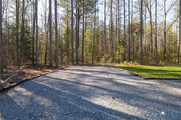 $2,600 | 7349 Foxal Road, Mechanicsville, VA 23116