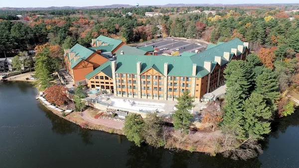 $405,000 | 350 East Hiawatha Drive, Unit 324, Wisconsin Dells, WI 53965