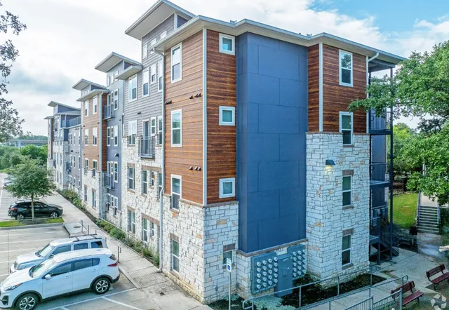 $1,199 | 3300 Oak Creek Drive, Austin, TX 78727