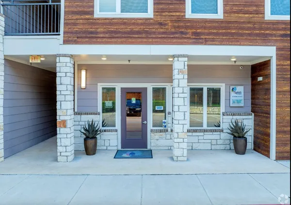$1,199 | 3300 Oak Creek Drive, Austin, TX 78727