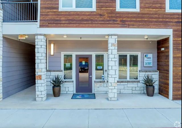 $1,199 | 3300 Oak Creek Drive, Austin, TX 78727