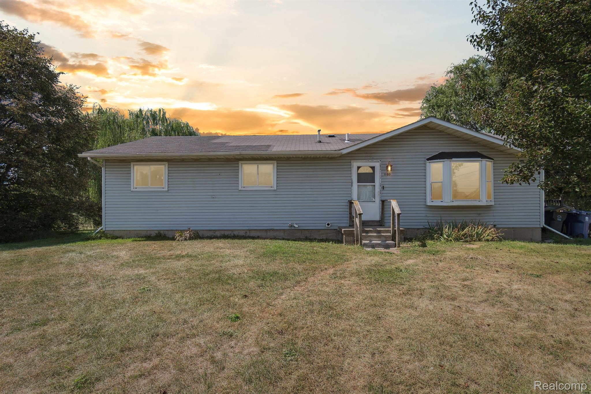 1100 S. Ridge Rd.