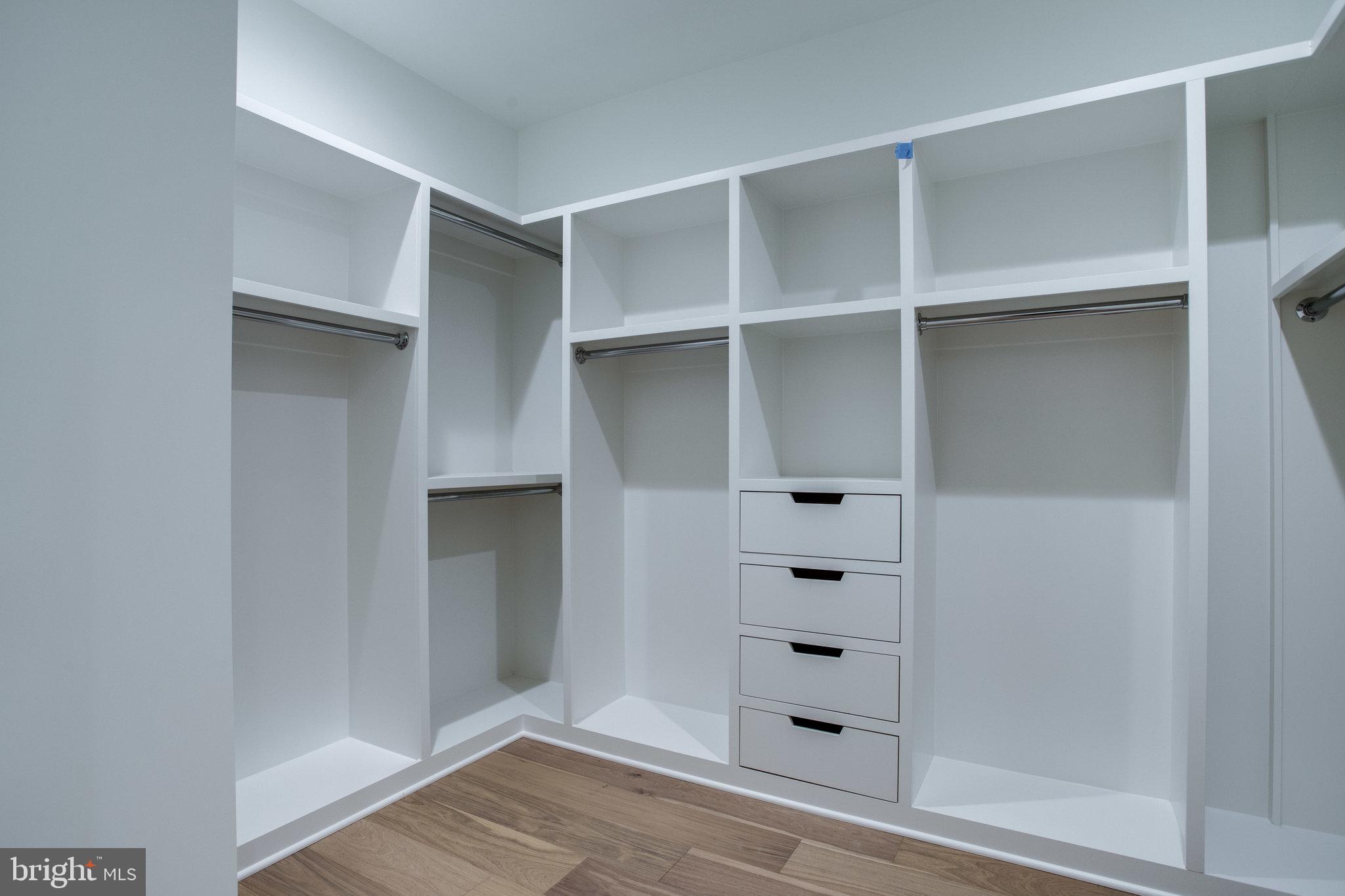 2517 Flint Hill Road Vienna, VA 22181 - Photo 23 of 40