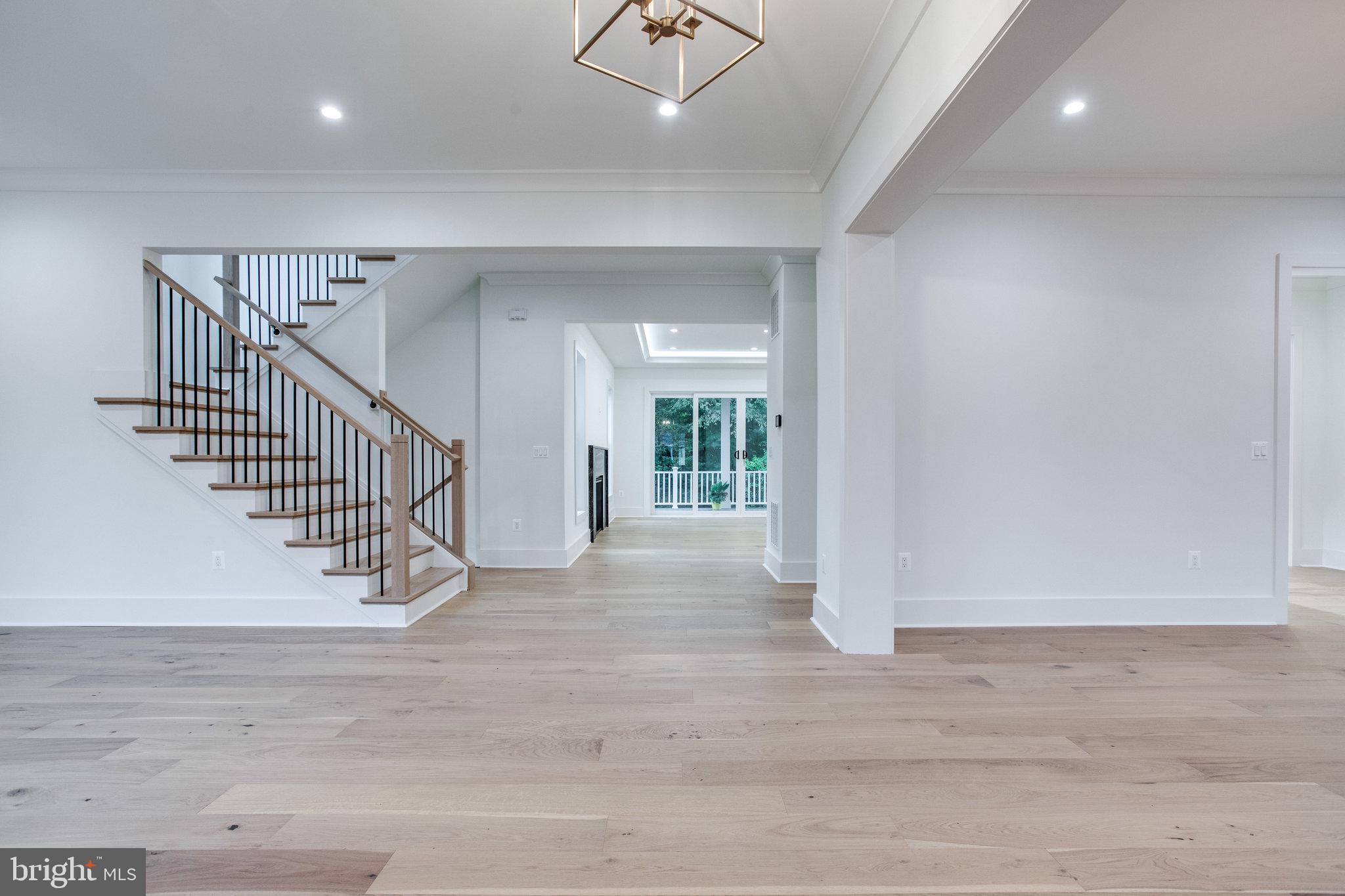 2517 Flint Hill Road Vienna, VA 22181 - Photo 4 of 40