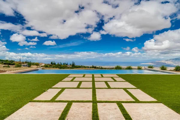 $10,495,000 | 100 Kalelemuku Place, Kula, HI 96790