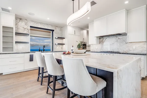 $10,495,000 | 100 Kalelemuku Place, Kula, HI 96790