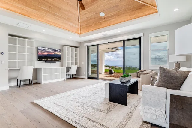 $10,995,000 | 100 Kalelemuku Place, Kula, HI 96790