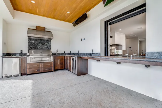 $10,995,000 | 100 Kalelemuku Place, Kula, HI 96790