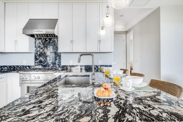 $10,995,000 | 100 Kalelemuku Place, Kula, HI 96790