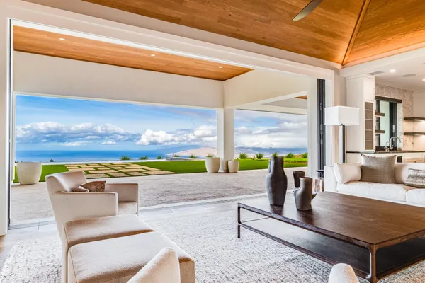 $10,495,000 | 100 Kalelemuku Place, Kula, HI 96790