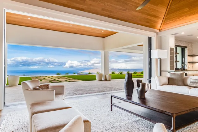 $10,995,000 | 100 Kalelemuku Place, Kula, HI 96790