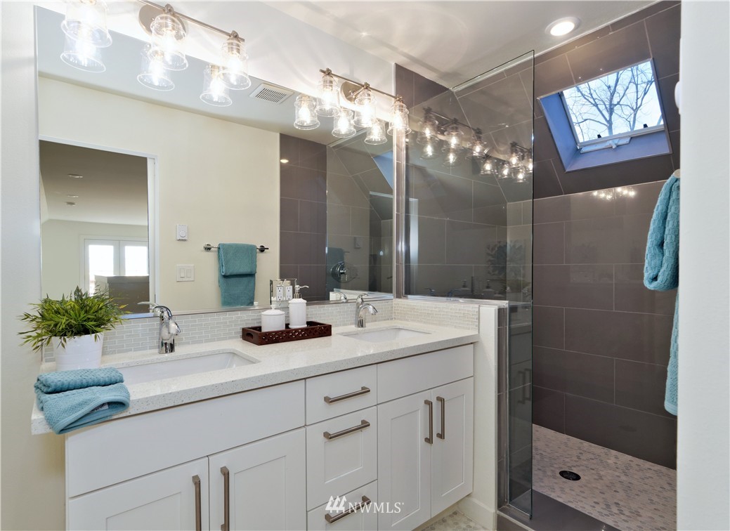 5930 34th Avenue Southwest Seattle, WA 98126 - Photo 11 of 20 Gallery Image 11