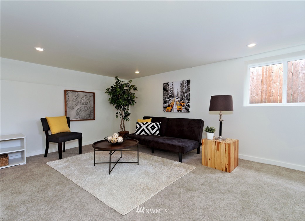 5930 34th Avenue Southwest Seattle, WA 98126 - Photo 12 of 20 Gallery Image 12