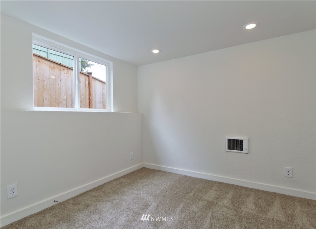 5930 34th Avenue Southwest Seattle, WA 98126 - Photo 14 of 20 Gallery Image 14