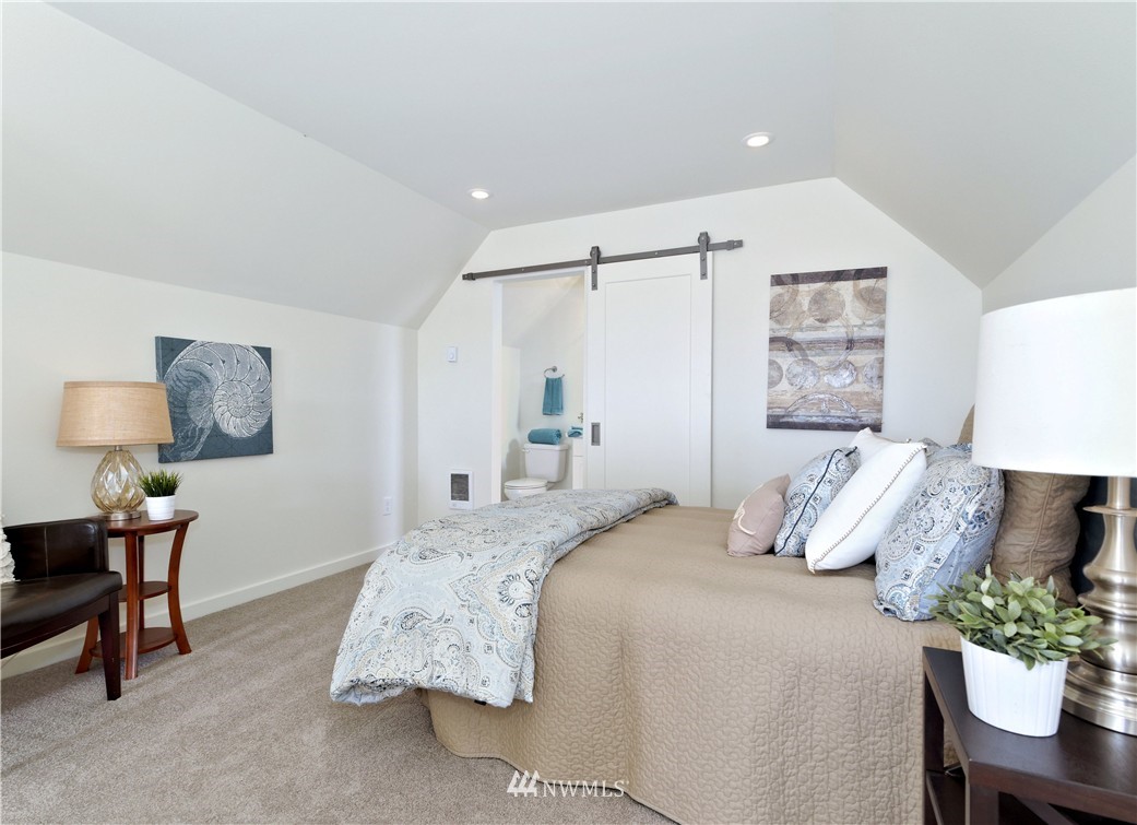 5930 34th Avenue Southwest Seattle, WA 98126 - Photo 10 of 20 Gallery Image 10