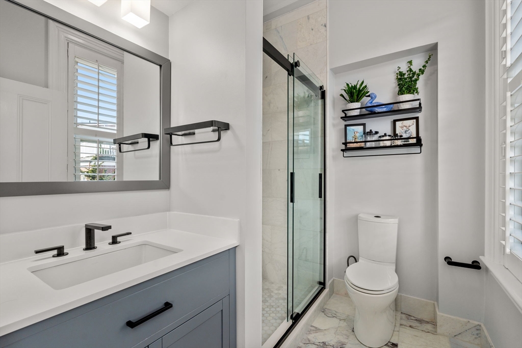 40 Chestnut Street, Unit 2 Boston, MA 02129 - Photo 13 of 26