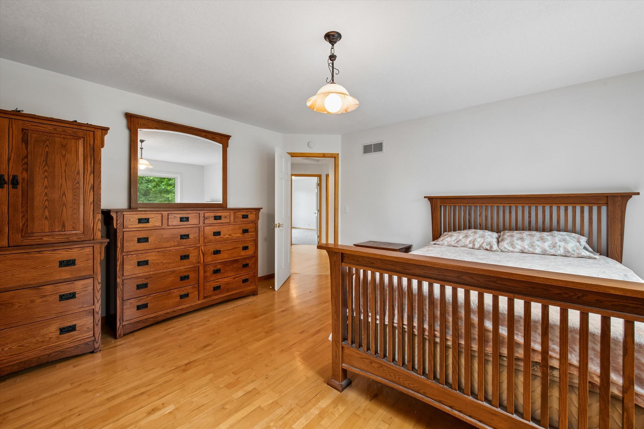 740 Mendota Heights Road Mendota Heights, MN 55120 - Photo 28 of 40
