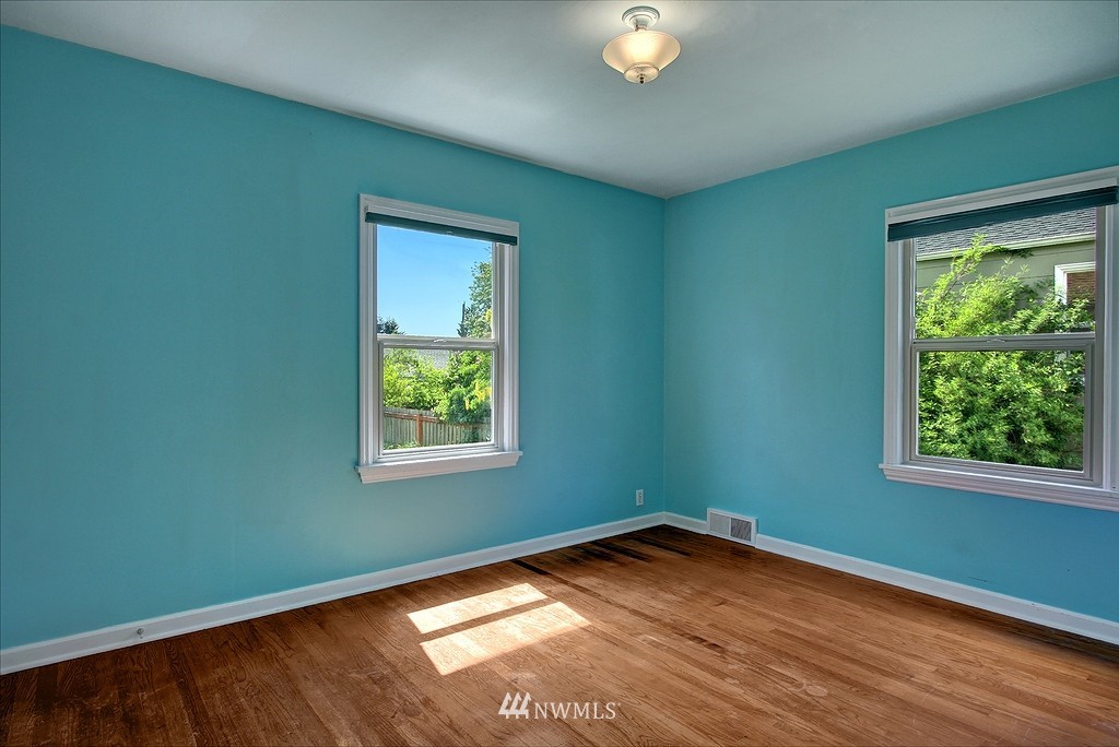 1323 North 79th Street Seattle, WA 98103 - Photo 12 of 18 Gallery Image 12