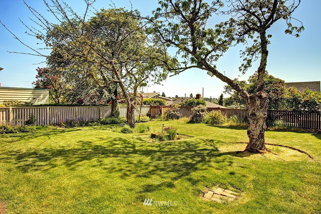 1323 North 79th Street Seattle, WA 98103 - Photo 17 of 18 Gallery Image 17
