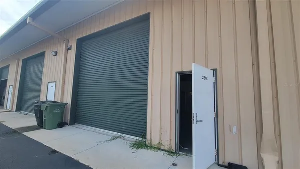 $2,400 | 2848 West Main Street, Leesburg, FL 34748