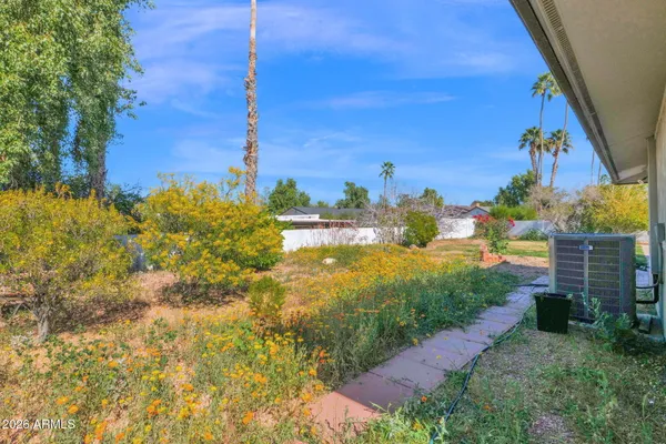 $810,000 | 2818 East Calaveros Drive, Phoenix, AZ 85028