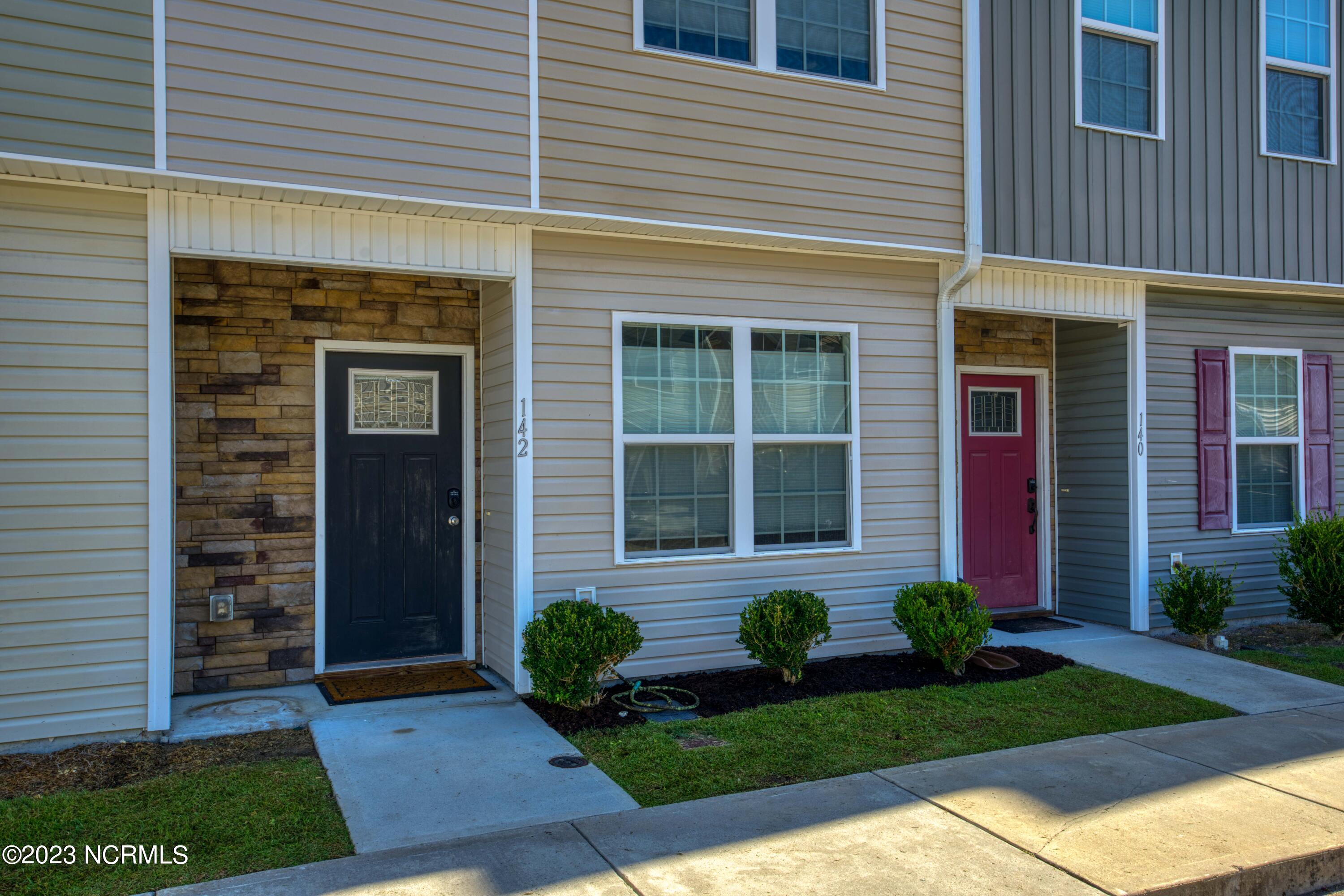 142 Beacon Woods Drive Holly Ridge, NC 28445 - Photo 3 of 30 142 Beacon Woods Dr - Exterior_2