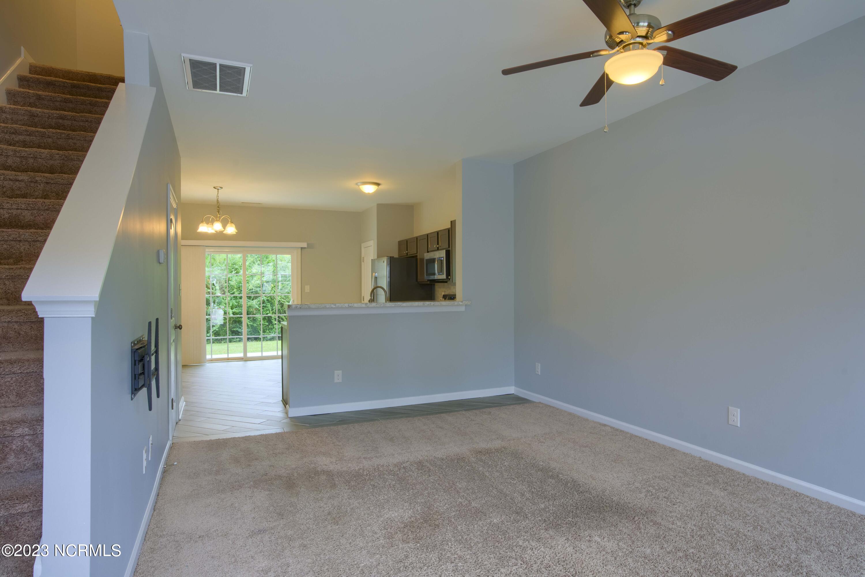 142 Beacon Woods Drive Holly Ridge, NC 28445 - Photo 9 of 30 142 Beaconwood - Interiors_22