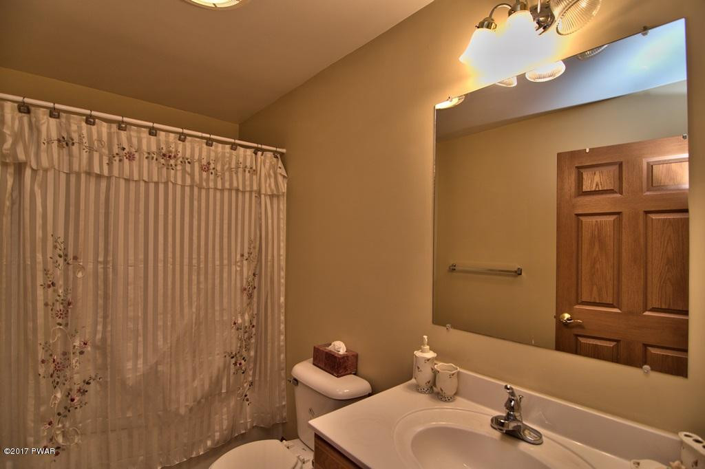 2712 Boulder Road Lake Ariel, PA 18436 - Photo 21 of 69