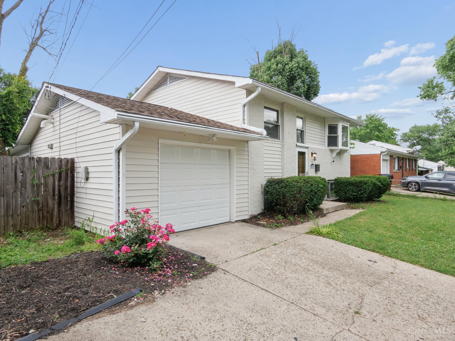 11623 Kenn Road Cincinnati, OH 45240 - Photo 2 of 33