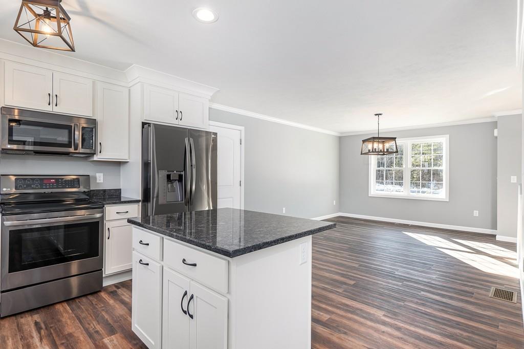 130 Brooks Road Templeton, MA 01468 - Photo 7 of 24 Gallery Image 7