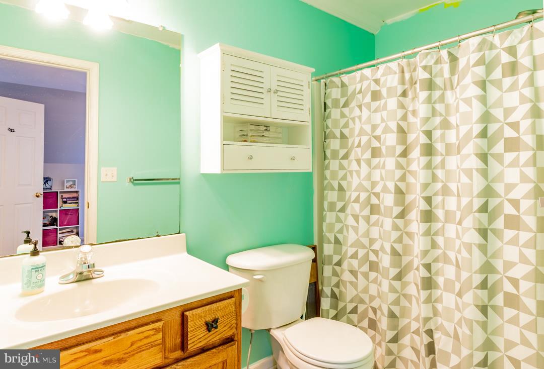 13750 Long Road Thurmont, MD 21788 - Photo 26 of 35 Bathroom for bedroom 1