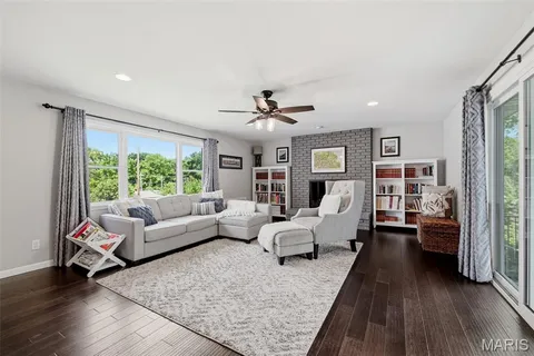 $498,000 | 451 Linum Lane, Webster Groves, MO 63119