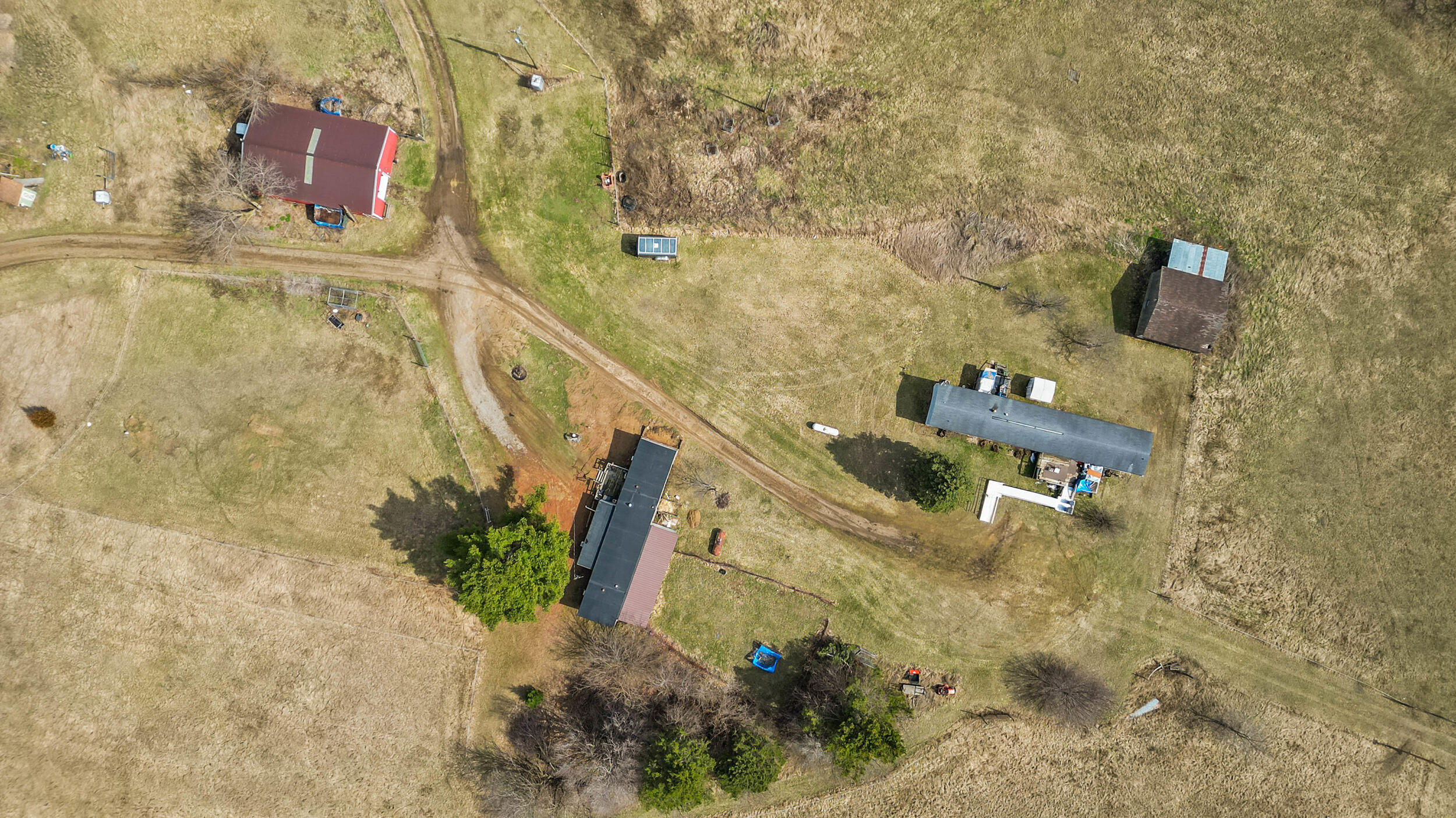 8591 Reading Road East Pittsford, MI 49271 - Photo 3 of 33 5_dji_0179