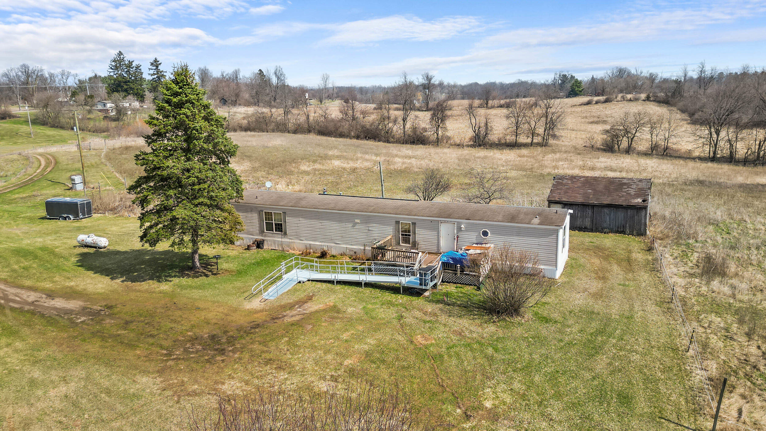 8591 Reading Road East Pittsford, MI 49271 - Photo 9 of 33 7_dji_0185