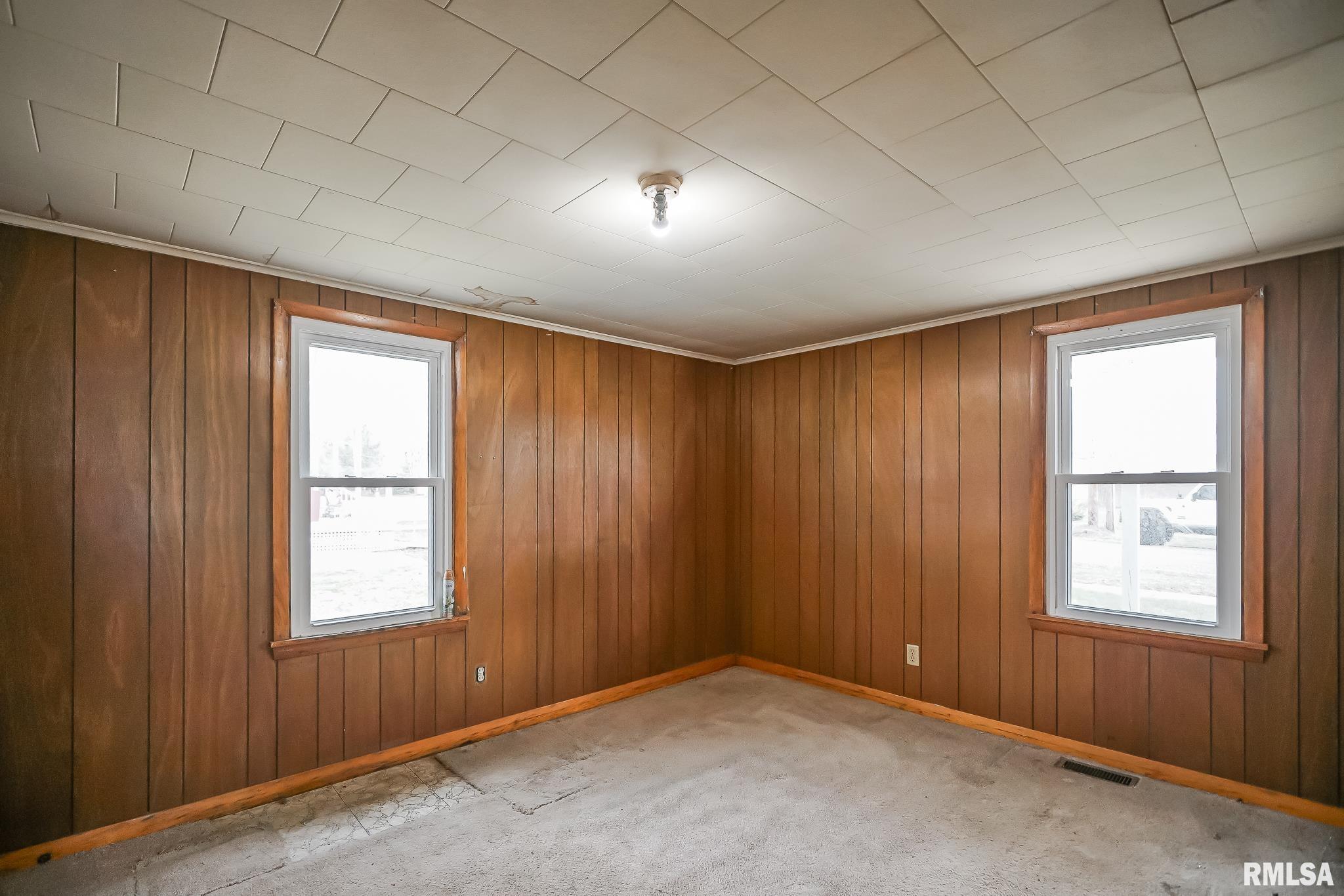 265 East Central Street Farmington, IL 61531 - Photo 12 of 21