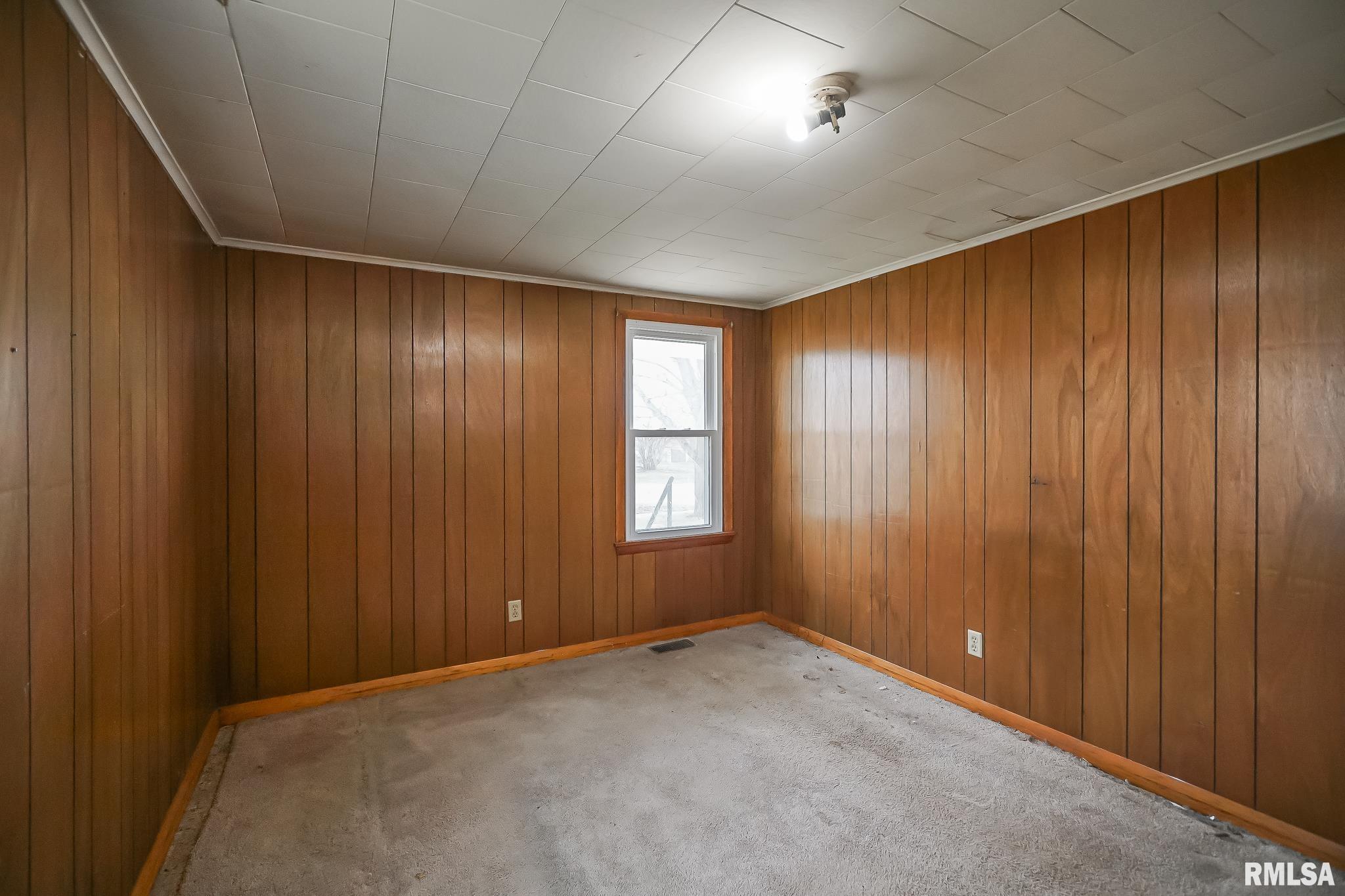 265 East Central Street Farmington, IL 61531 - Photo 14 of 21