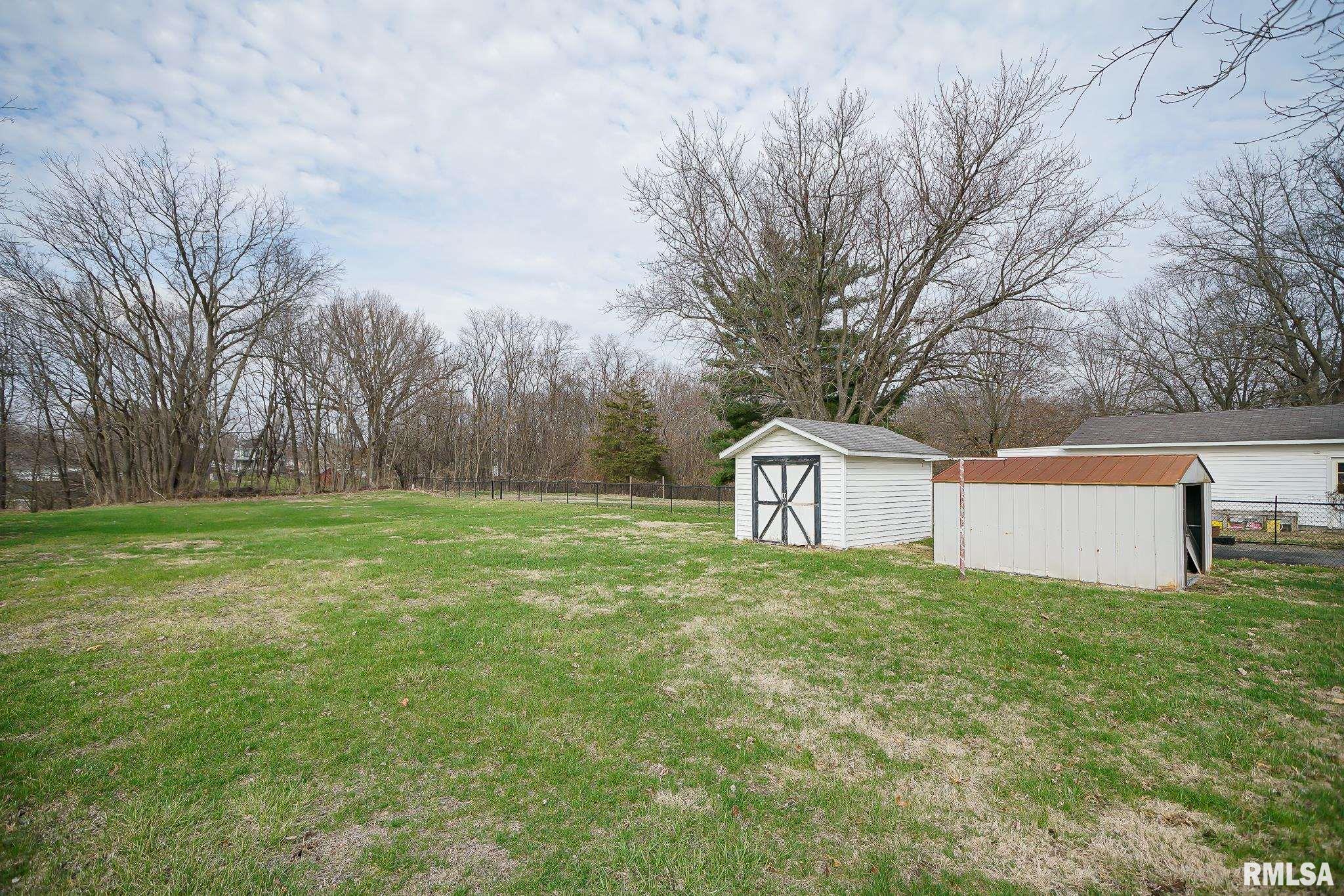 265 East Central Street Farmington, IL 61531 - Photo 16 of 21