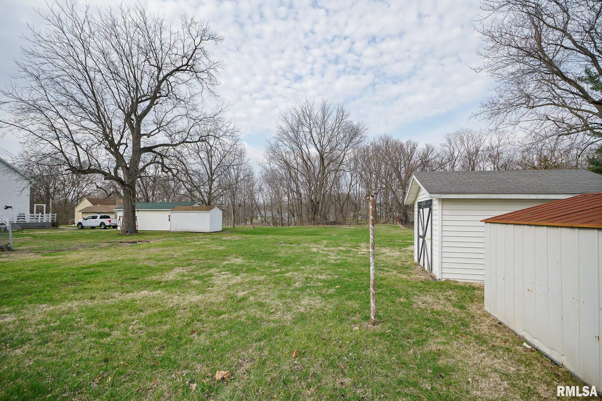 265 East Central Street Farmington, IL 61531 - Photo 18 of 21
