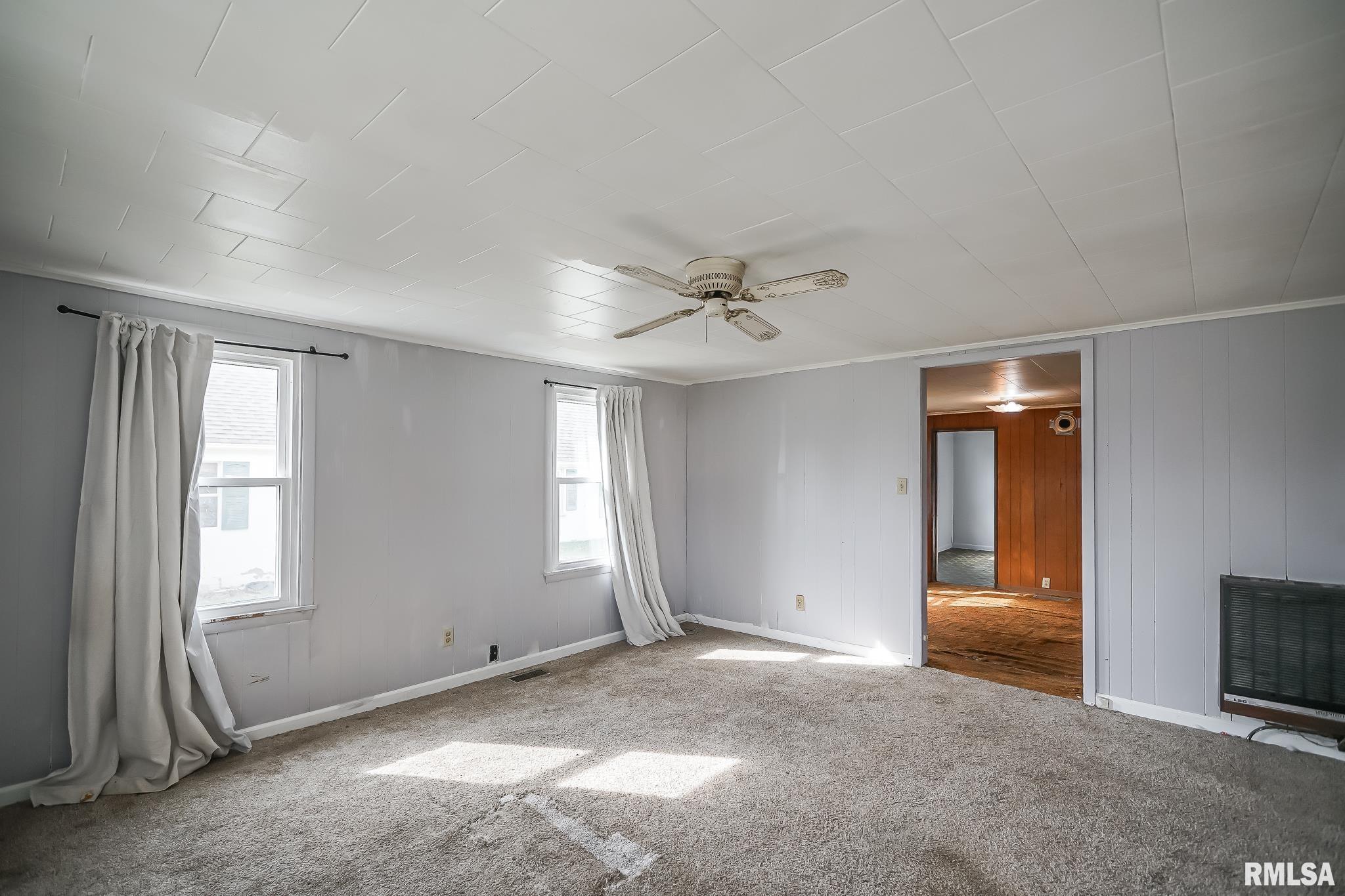 265 East Central Street Farmington, IL 61531 - Photo 2 of 21