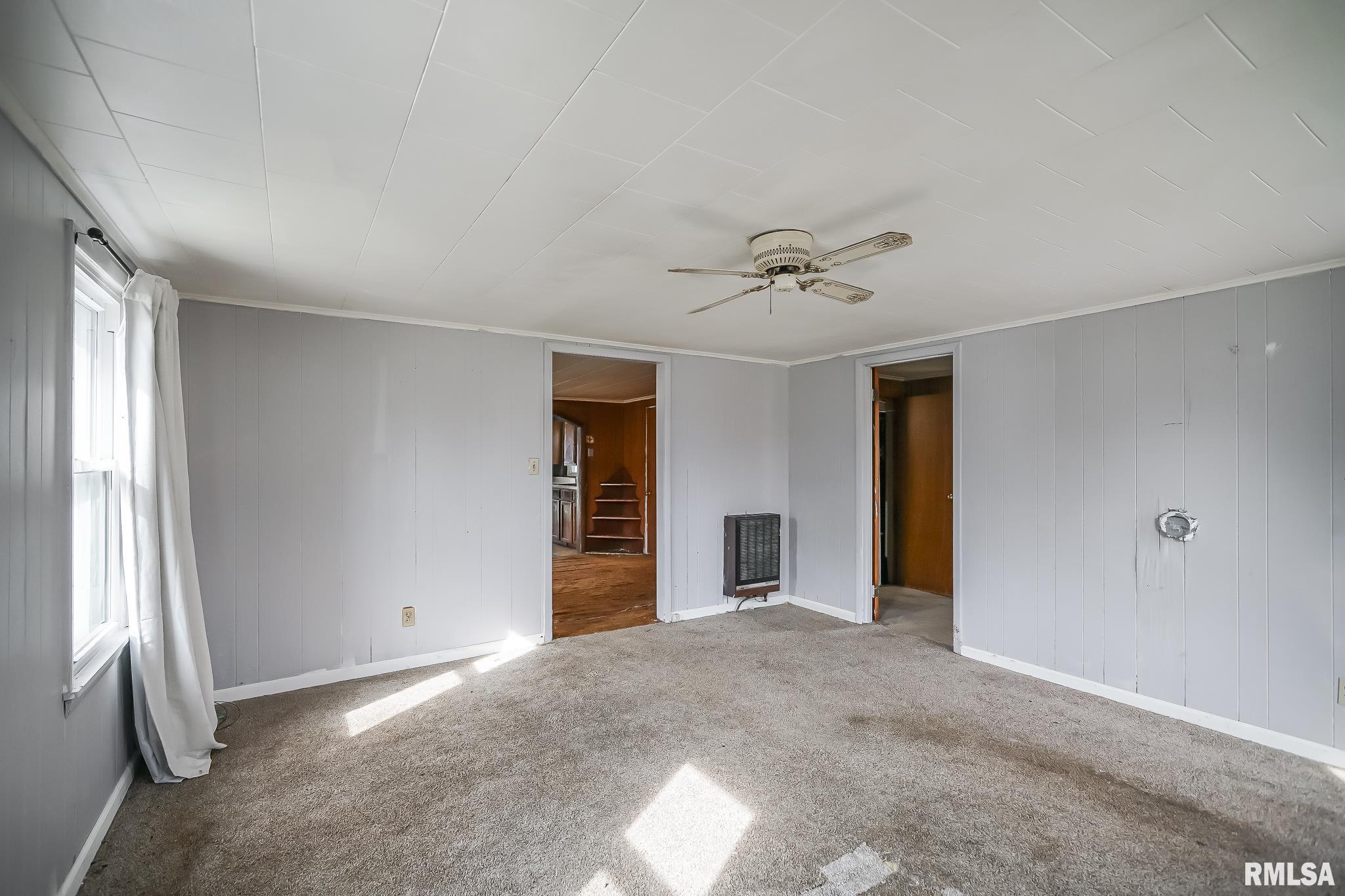 265 East Central Street Farmington, IL 61531 - Photo 3 of 21