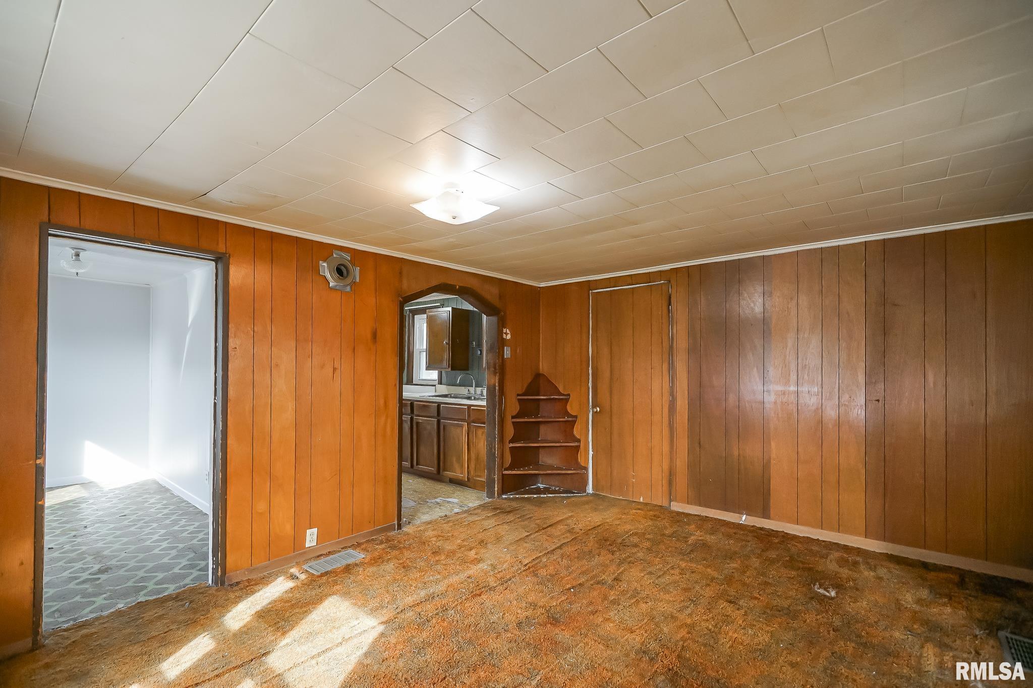 265 East Central Street Farmington, IL 61531 - Photo 4 of 21