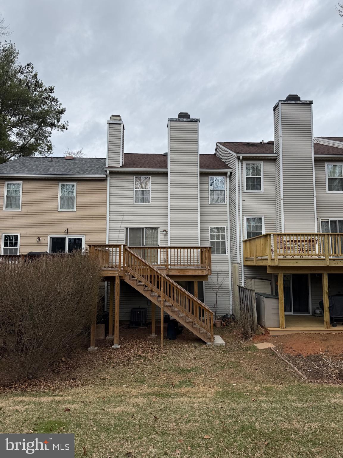 11704 Lone Tree Court Columbia, MD 21044 - Photo 3 of 38 a view of a house with a balcony