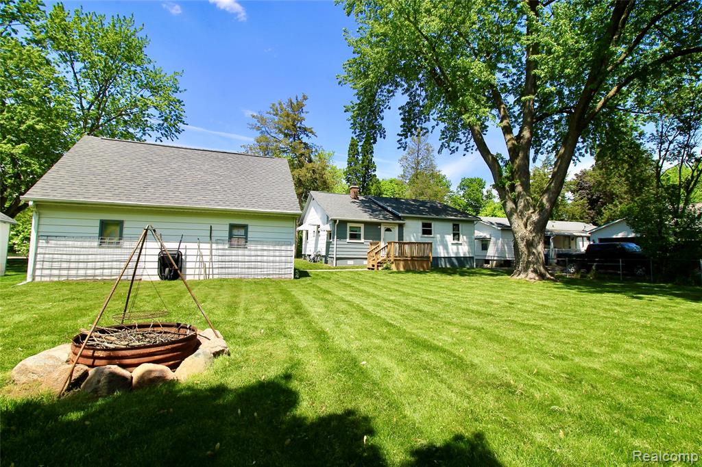 306 Tickner Street Linden, MI 48451 - Photo 4 of 27
