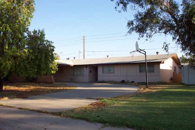 3552 West Griswold Road Phoenix, AZ 85051 - Photo 1 of 1 a backyard of a house